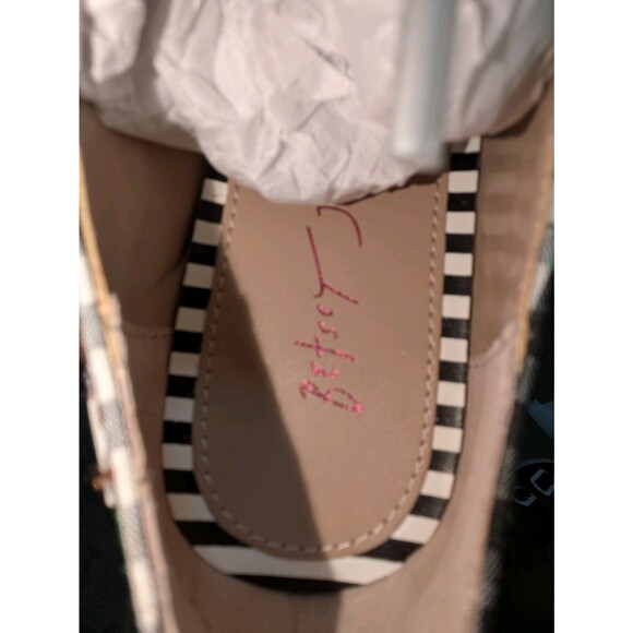 Betsy Johnson Women's Black/White Abbot Oxford Lace Up Shoes Size 5 M - Picture 10 of 11